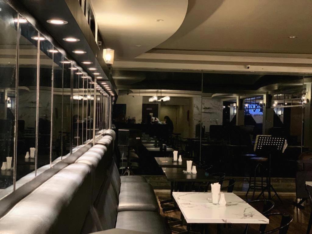 Grand Vilia Hotel Langgur Buitenkant foto