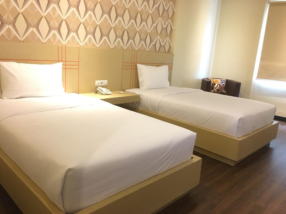 Grand Vilia Hotel Langgur Buitenkant foto